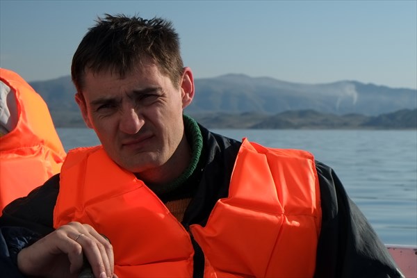Капитан Сергей Артамонов с кислой миной